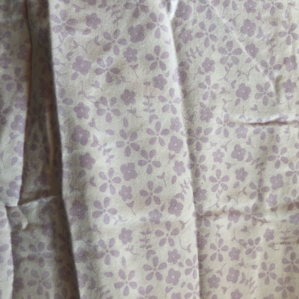 Purple and white sheet set
